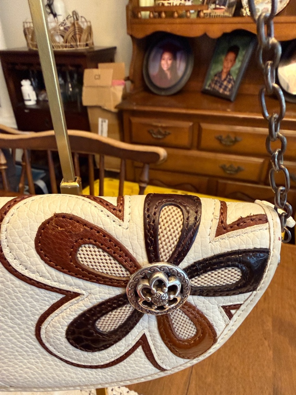 Brighton Vintage White Floral Appliqué Shoulder Bag - Women - Picture 4 of 8